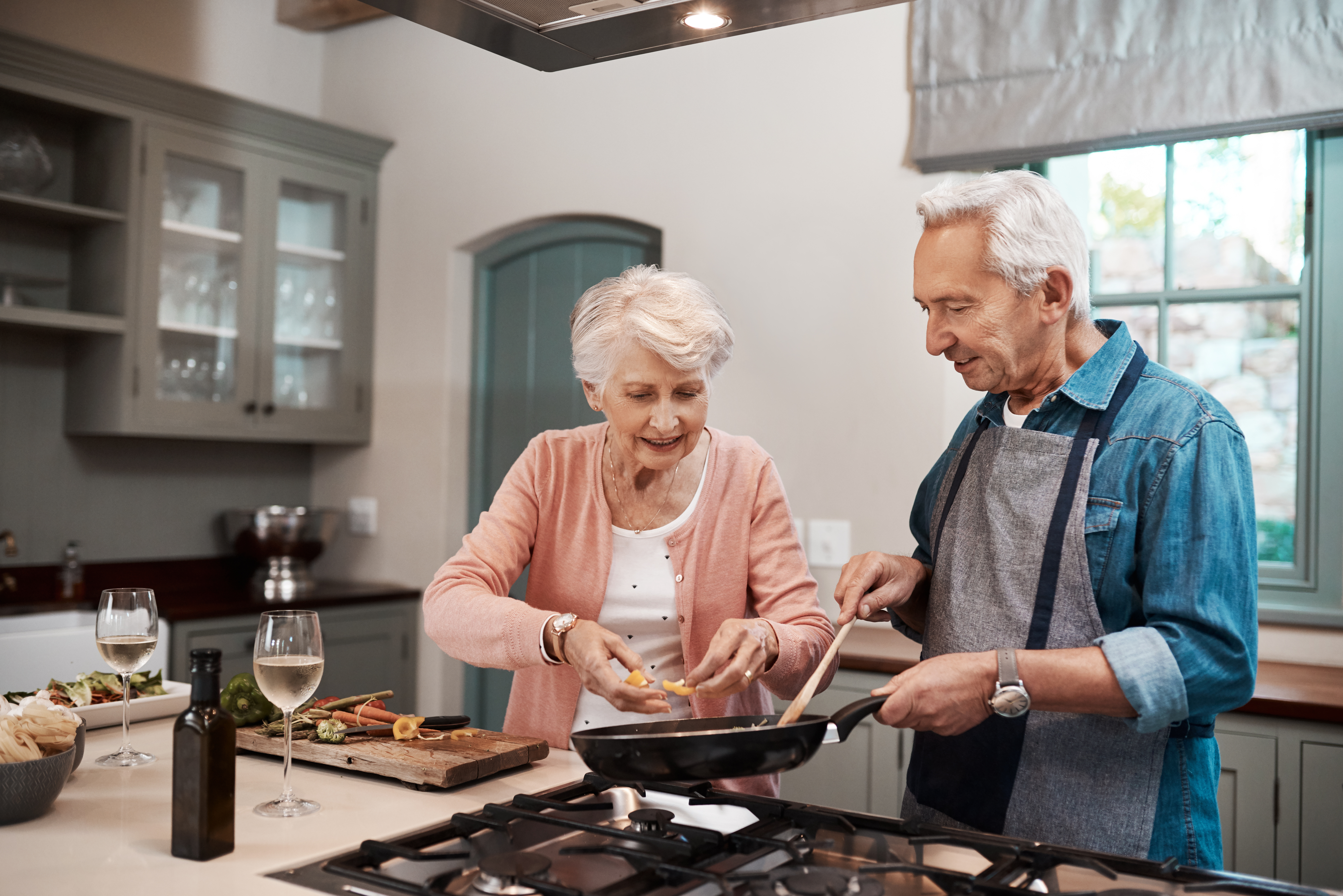 elderly couple in kitchen